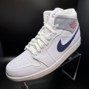 Air Jordan 1 Mid Paris